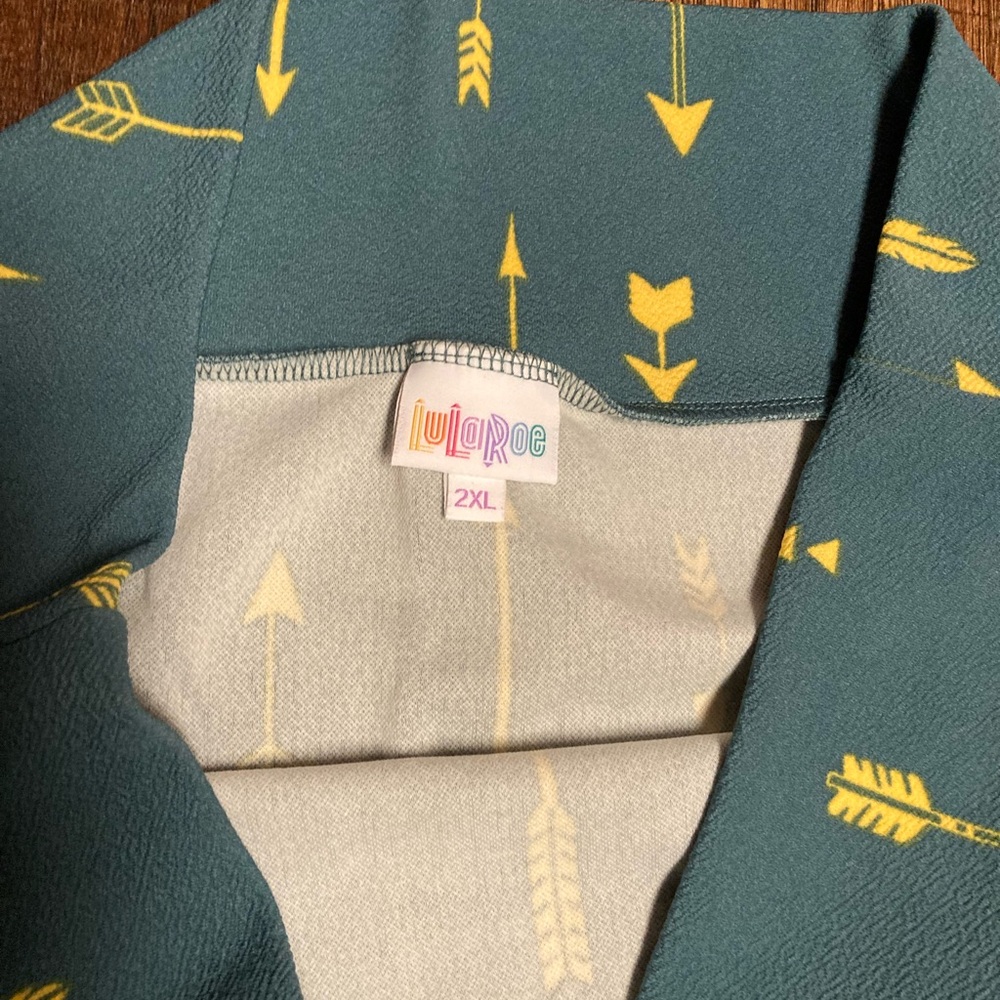 Lularoe 2XL skirt turquoise with yellow arrows - Picture 4 of 4